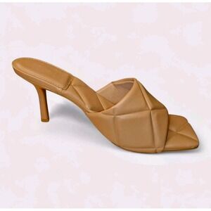 Bamboo Heels Size 8.5 Beige Tan Slip On Sandals Square Toe Puffy Quilted Mules